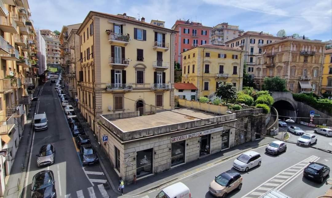 La Casa Di Geo Stazione Centrale La Spezia 5 Terre Eksteriør billede
